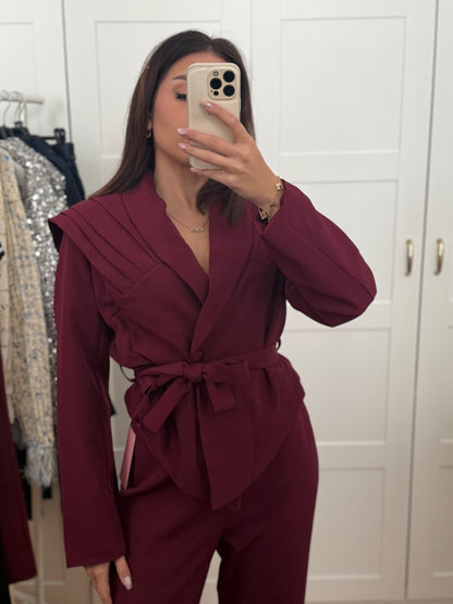SUIT BURGUNDY