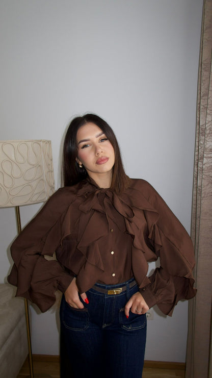 Brown blouse with ruffles M/L